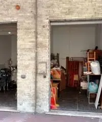 Rif: 21711222-3 - NUOVO SUL MERCATO - LOCALI COMMERCIALI ADIACENTI Rif: 21711222-3 - NUOVO SUL MERCATO - LOCALI COMMERCIALI ADIACENTI