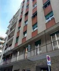 Rif: 21711222-3 - NUOVO SUL MERCATO - LOCALI COMMERCIALI ADIACENTI Rif: 21711222-3 - NUOVO SUL MERCATO - LOCALI COMMERCIALI ADIACENTI