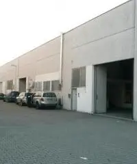 Affitto Capannone da 650mq Affitto Capannone da 650mq