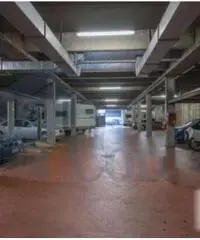 Affitto Capannone in centro commerciale strada coperta Affitto Capannone in centro commerciale strada coperta