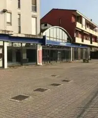 Affitto Capannone in via Sempione 184 Affitto Capannone in via Sempione 184