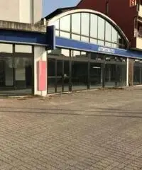 Affitto Capannone in via Sempione 184 Affitto Capannone in via Sempione 184