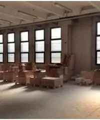 Lucernate: Affitto Capannone in Via Italo Calvino Lucernate: Affitto Capannone in Via Italo Calvino