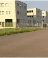 Lucernate: Affitto Capannone in Via Italo Calvino Lucernate: Affitto Capannone in Via Italo Calvino