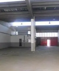 Mazzo: Vendita Capannone in Via Alcide De Gasperi Mazzo: Vendita Capannone in Via Alcide De Gasperi