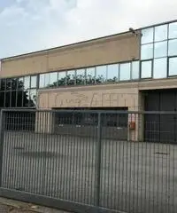 Passirana: Affitto Capannone