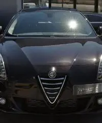 ALFA ROMEO Giulietta 1.6 JTDm-2 105 CV Distinctive rif. 7189557 ALFA ROMEO Giulietta 1.6 JTDm-2 105 CV Distinctive rif. 7189557