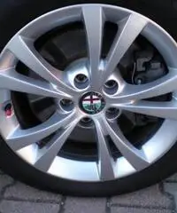 ALFA ROMEO Giulietta 2.0 JTDm-2 170 CV TCT DISTINCTIVE NAVI+PDC+DNA+USB rif. 7190694 ALFA ROMEO Giulietta 2.0 JTDm-2 170 CV TCT DISTINCTIVE NAVI+PDC+DNA+USB rif. 7190694