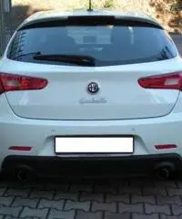 ALFA ROMEO Giulietta 2.0 JTDm-2 170 CV TCT DISTINCTIVE NAVI+PDC+DNA+USB rif. 7190694 ALFA ROMEO Giulietta 2.0 JTDm-2 170 CV TCT DISTINCTIVE NAVI+PDC+DNA+USB rif. 7190694