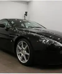 ASTON MARTIN V8 Vantage Coupé Sportshift N400 PARI AL NUOVO rif. 6634966
