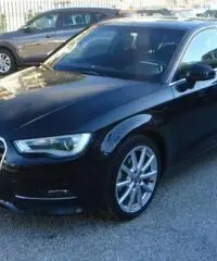 AUDI A3 2000 TDI 150cv 5p 18 Ambition AutomF1 Navi Xeno AUDI A3 2000 TDI 150cv 5p 18 Ambition AutomF1 Navi Xeno