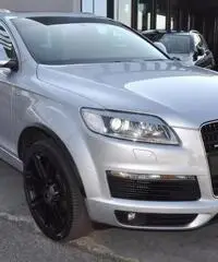 AUDI Q7 3.0 V6 TDI 240 CV quattro tiptronic s-line rif. 7189551 AUDI Q7 3.0 V6 TDI 240 CV quattro tiptronic s-line rif. 7189551