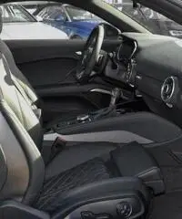 Audi TTS COUPE 2.0TFSI STRONIC LED MATRIX NAVI 20 B&O CAMER Audi TTS COUPE 2.0TFSI STRONIC LED MATRIX NAVI 20 B&O CAMER