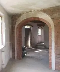 Rustico di 6 locali in Vendita Rustico di 6 locali in Vendita