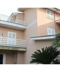 Villa di 5 locali in Vendita Villa di 5 locali in Vendita
