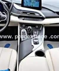 BMW i8 i8 Pure Impulse EXCLUSIVE*XENON*PDC*NAVI* rif. 6554467