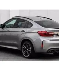 BMW X6 BMW X6M B & O / HUD / Driv. Assist./Kamera/TOP !!! BMW X6 BMW X6M B & O / HUD / Driv. Assist./Kamera/TOP !!!