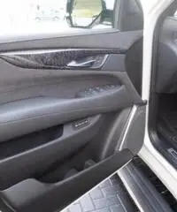 Cadillac Escalade 6.2L V8 Platinum ESV