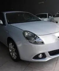 ALFA ROMEO Giulietta 2.0 JTDm-2 150 CV Distinctive,KM CERTIFICATI rif. 7110482 ALFA ROMEO Giulietta 2.0 JTDm-2 150 CV Distinctive,KM CERTIFICATI rif. 7110482