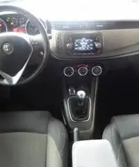 ALFA ROMEO Giulietta 2.0 JTDm-2 150 CV Distinctive,KM CERTIFICATI rif. 7110482 ALFA ROMEO Giulietta 2.0 JTDm-2 150 CV Distinctive,KM CERTIFICATI rif. 7110482