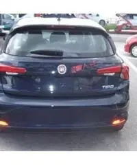 Fiat Tipo 1.6 Mjt S&S 5p. Lounge Fiat Tipo 1.6 Mjt S&S 5p. Lounge