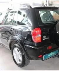 TOYOTA RAV 4 RAV4 2.0 Tdi D-4D cat 5 porte GANCIO TRAINO rif. 7195931 TOYOTA RAV 4 RAV4 2.0 Tdi D-4D cat 5 porte GANCIO TRAINO rif. 7195931