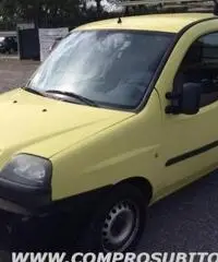 FIAT Doblo Doblò 1.9 JTD cat Cargo Lamierato SX rif. 7196102 FIAT Doblo Doblò 1.9 JTD cat Cargo Lamierato SX rif. 7196102