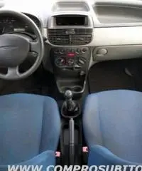 FIAT Punto 1.2i cat 5 porte EL rif. 7180621 FIAT Punto 1.2i cat 5 porte EL rif. 7180621