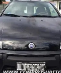 FIAT Punto 1.9 diesel 3 porte rif. 7184705 FIAT Punto 1.9 diesel 3 porte rif. 7184705