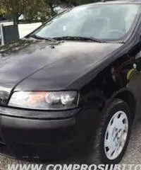 FIAT Punto 1.9 diesel 3 porte rif. 7184705 FIAT Punto 1.9 diesel 3 porte rif. 7184705