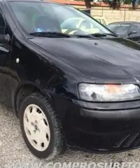 FIAT Punto 1.9 diesel 3 porte rif. 7184705 FIAT Punto 1.9 diesel 3 porte rif. 7184705