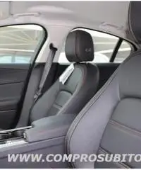 JAGUAR XE 2.0 D Turbo aut. Prestige rif. 7189057 JAGUAR XE 2.0 D Turbo aut. Prestige rif. 7189057