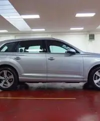 AUDI Q7 e-tron 3.0 TDI quattro tiptronic Busi rif. 6976518 AUDI Q7 e-tron 3.0 TDI quattro tiptronic Busi rif. 6976518