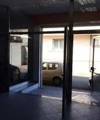 GIOIA TAURO AFFITTA: Locale commerciale in Via Veneto GIOIA TAURO AFFITTA: Locale commerciale in Via Veneto