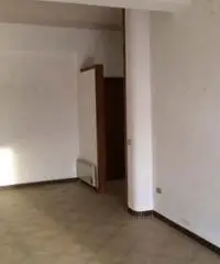 GIOIA TAURO VENDE: Appartamento in Via SS 111 (zona strategi GIOIA TAURO VENDE: Appartamento in Via SS 111 (zona strategi