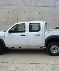 FORD Ranger 2.5 TDCi (143CV) Double Cab XLT 5 p.ti rif. 6886014 FORD Ranger 2.5 TDCi (143CV) Double Cab XLT 5 p.ti rif. 6886014