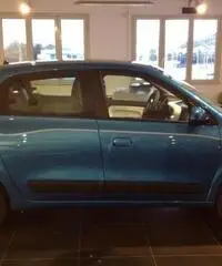 RENAULT Twingo SCe Zen Sce 69 Euro 6 con copriruota 15' rif. 7166869 RENAULT Twingo SCe Zen Sce 69 Euro 6 con copriruota 15' rif. 7166869
