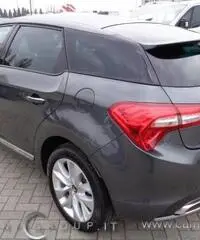 DS DS5 BlueHDi 180 S&S EAT6 Business DS DS5 BlueHDi 180 S&S EAT6 Business