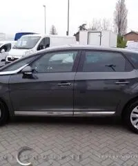 DS DS5 BlueHDi 180 S&S EAT6 Business DS DS5 BlueHDi 180 S&S EAT6 Business