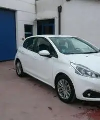 PEUGEOT 208 1.2 GPL KM 0 30/11/2016 ACTIVE SILVER PEUGEOT 208 1.2 GPL KM 0 30/11/2016 ACTIVE SILVER