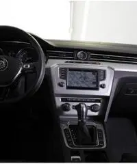 VOLKSWAGEN Passat Variant 2.0 TDI COMFORTLINE DSG LED 16 VOLKSWAGEN Passat Variant 2.0 TDI COMFORTLINE DSG LED 16