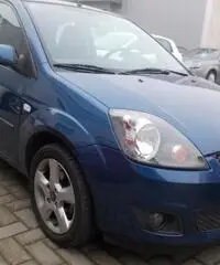 FORD Fiesta 1.2 16V 3p. Ghia X NEOPATENTATI rif. 7195100 FORD Fiesta 1.2 16V 3p. Ghia X NEOPATENTATI rif. 7195100
