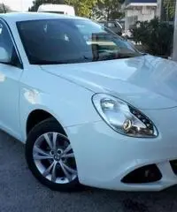 ALFA ROMEO Giulietta 1.6 JTDm-2 105 CV Distinctive rif. 7083785 ALFA ROMEO Giulietta 1.6 JTDm-2 105 CV Distinctive rif. 7083785