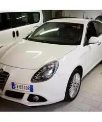 ALFA ROMEO Giulietta 1.6 JTDm-2 105 CV Distinctive rif. 7143002 ALFA ROMEO Giulietta 1.6 JTDm-2 105 CV Distinctive rif. 7143002