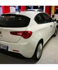 ALFA ROMEO Giulietta 1.6 JTDm-2 105 CV Distinctive rif. 7143002 ALFA ROMEO Giulietta 1.6 JTDm-2 105 CV Distinctive rif. 7143002