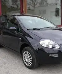 FIAT Punto 1.4 8V 5 porte Natural Power Street rif. 5990013 FIAT Punto 1.4 8V 5 porte Natural Power Street rif. 5990013