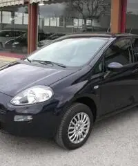 FIAT Punto 1.4 8V 5 porte Natural Power Street rif. 5990013 FIAT Punto 1.4 8V 5 porte Natural Power Street rif. 5990013