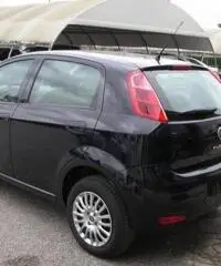 FIAT Punto 1.4 8V 5 porte Natural Power Street rif. 5990013 FIAT Punto 1.4 8V 5 porte Natural Power Street rif. 5990013