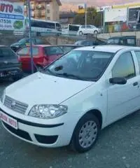 Fiat Punto 1.2 5 Porte Dynamic Neopatentati Fiat Punto 1.2 5 Porte Dynamic Neopatentati