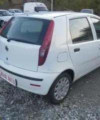 Fiat Punto 1.2 5 Porte Dynamic Neopatentati Fiat Punto 1.2 5 Porte Dynamic Neopatentati